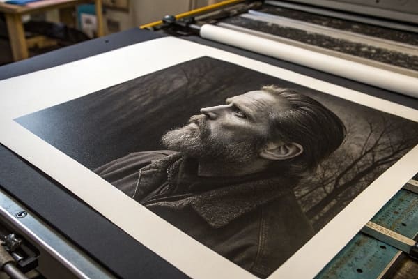 Impresión de Mezzotint recién tirado en prensa
