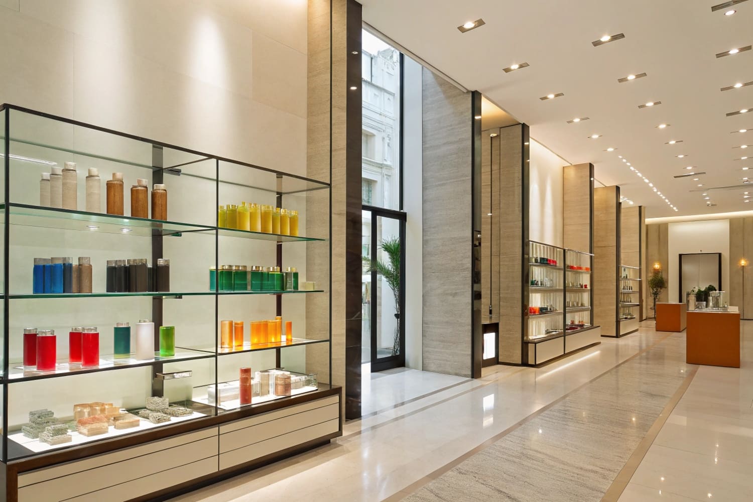Que sont les présentoirs de magasin de détail ?