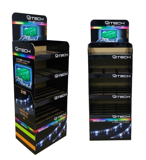 Vues de côté et de face d'un présentoir de sol en carton ondulé montrant ses quatre étagères et ses panneaux latéraux imprimés de haute qualité.