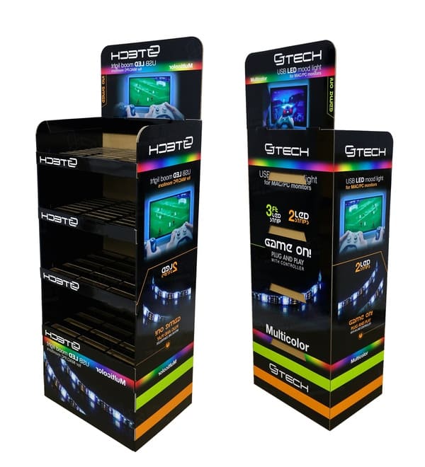 Vue comparative de deux présentoirs en carton ondulé mettant en évidence leur faible encombrement et leurs graphismes à contraste élevé sur le thème du jeu vidéo.