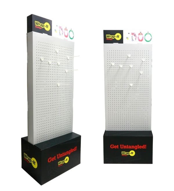 用于家居收纳和线缆管理产品的多挂钩纸板展示架的正面和侧面视图。.