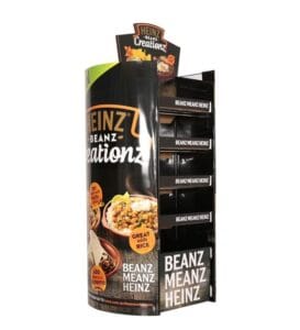 হাইঞ্জ বিঞ্জ ক্রিয়েশনজের জন্য একটি ৪-শেল্ফের কাস্টম কালো কার্ডবোর্ড ডিসপ্লে যাতে হাই-ডেফিনিশন ফুড গ্রাফিক্স এবং বাঁকা সাইড প্যানেল রয়েছে।.