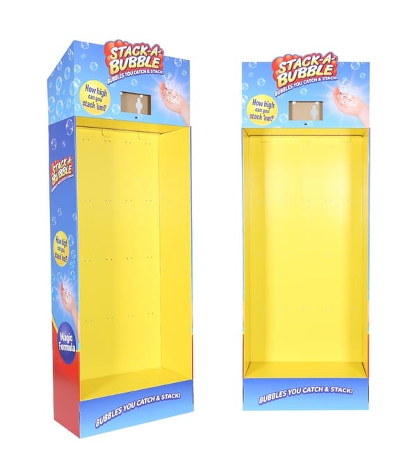 Stack-A-Bubble の波形サイドキック ディスプレイの複数のビュー。前面のペグボード構成と側面のブランドが表示されています。.