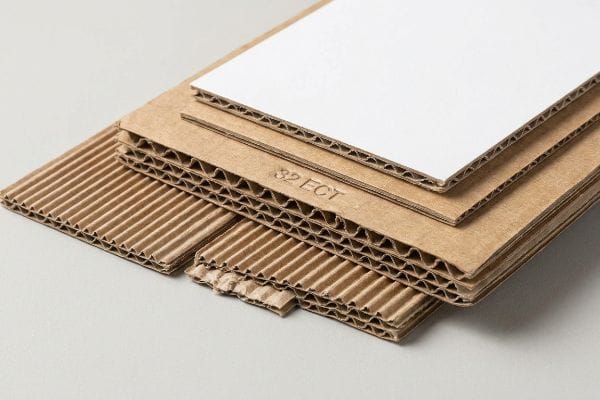你们定制的纸板柜台展示架使用哪些材料？