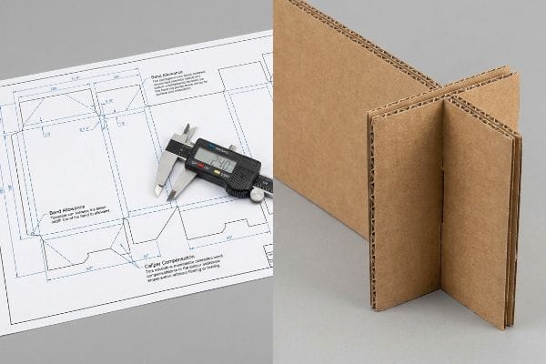 Pied à coulisse numérique affichant 2,40 sur une ligne de découpe avec tolérance de pliage et compensation du pied à coulisse, à côté de languettes d'emboîtement en carton ondulé.