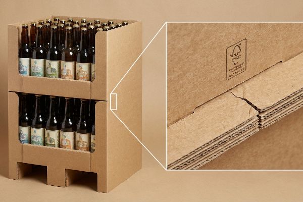 FSC Mix certified corrugated board display for beverage bottles, showing material layers and 'Responsible Sources' logo.